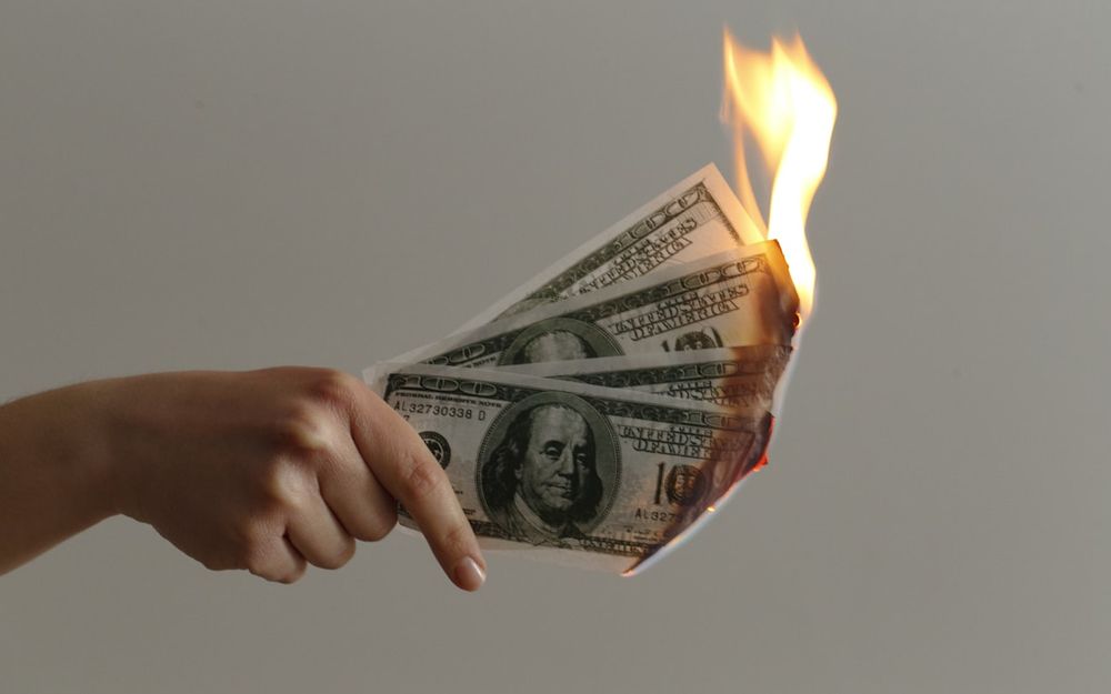 Salário atrasado: o que fazer quando a empresa não paga